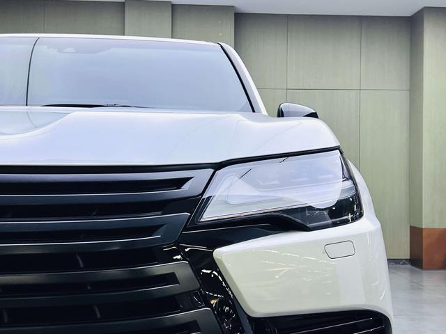 Lexus LX 2022 thumb 6