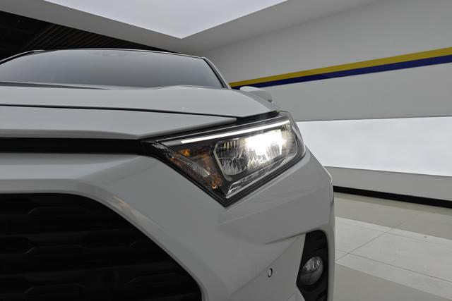Toyota RAV4 2022 thumb 2