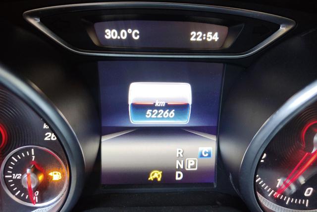 Mercedes-Benz GLA 2018 thumb 11
