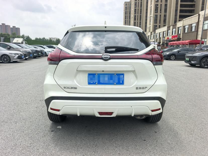 Nissan Kicks 2023 thumb 3