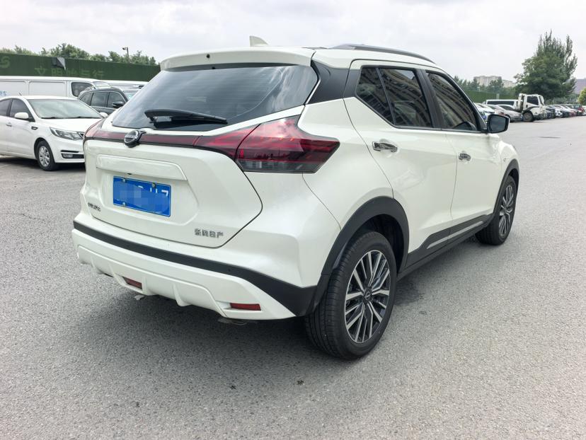 Nissan Kicks 2023 thumb 4