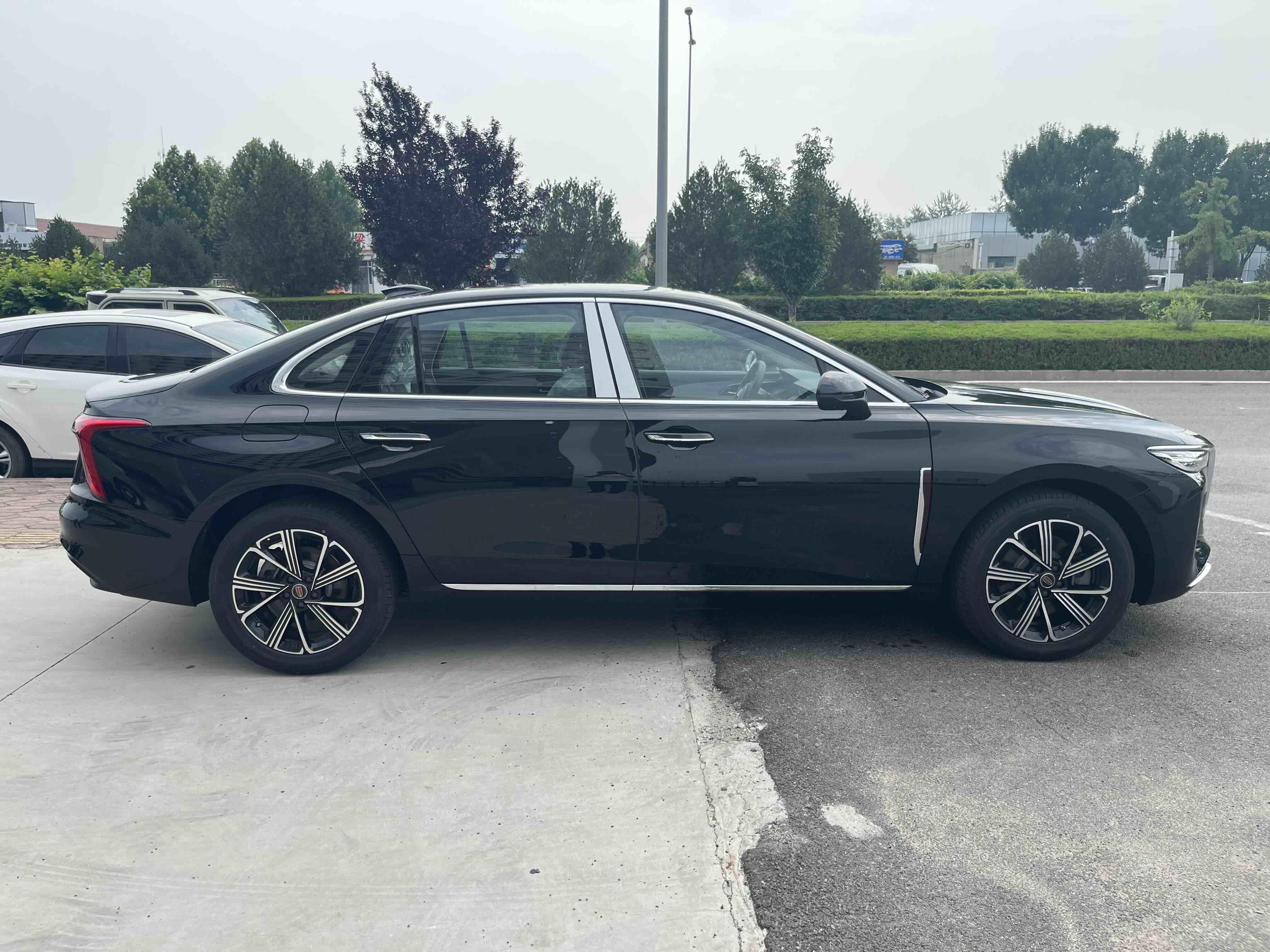 Hongqi H5 2025 thumb 6