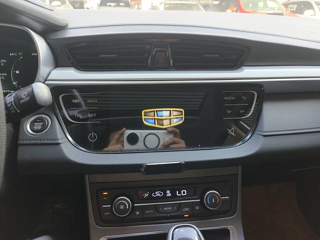 Geely Emgrand 2018 thumb 5