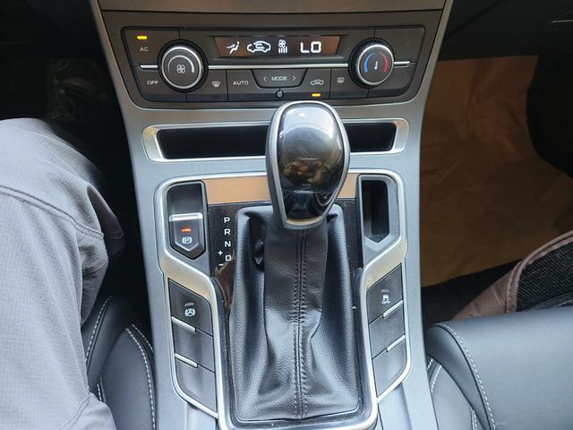 Geely Emgrand 2018 thumb 8