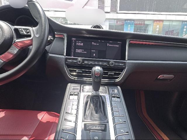 Porsche Macan 2021 thumb 3