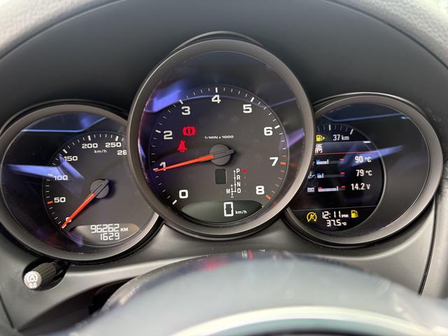 Porsche Macan 2021 thumb 5