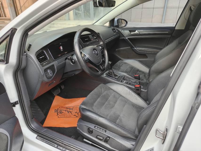 Volkswagen Golf Sportsvan 2020 thumb 6