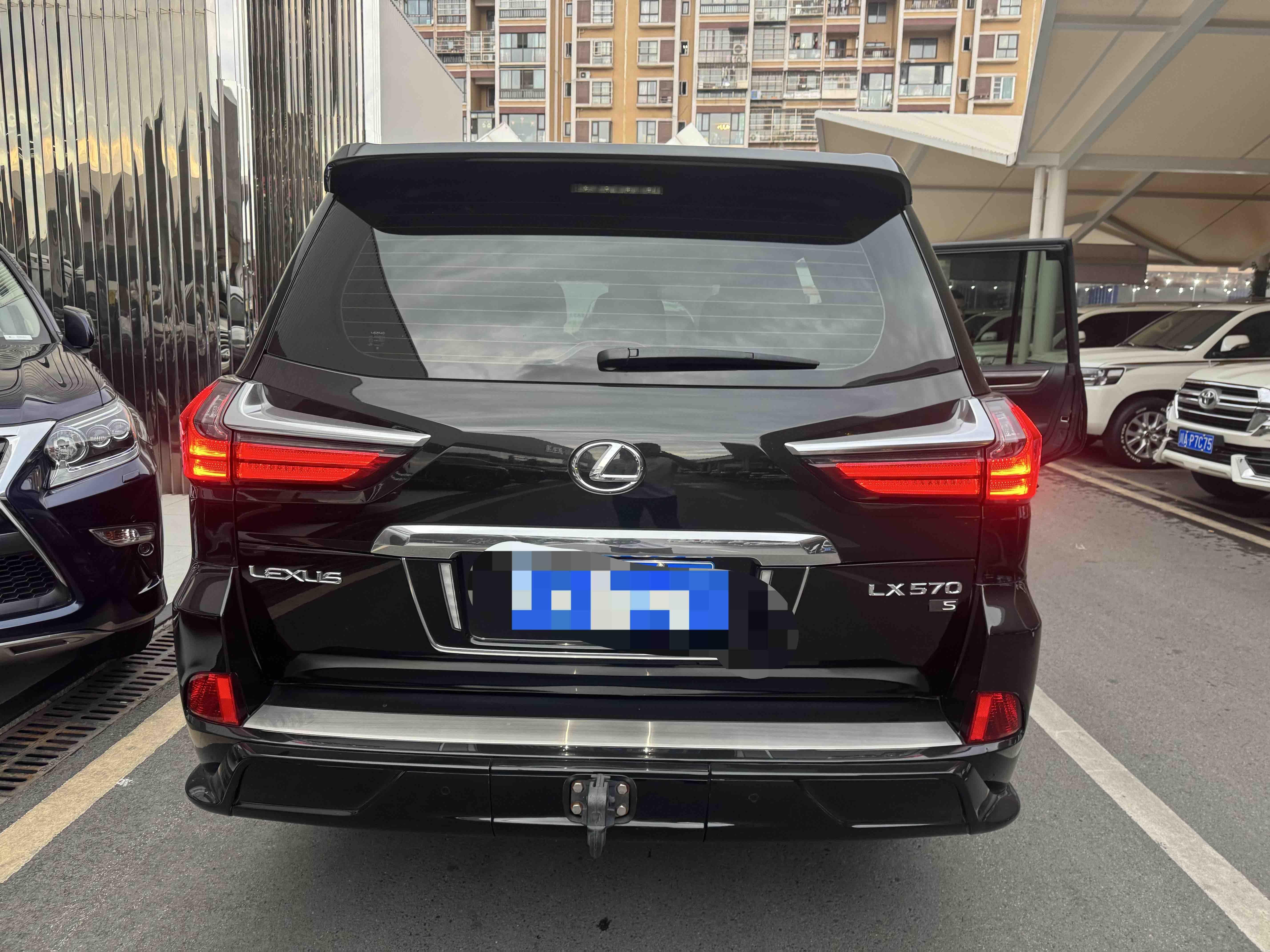 Lexus LX 2019 thumb 2