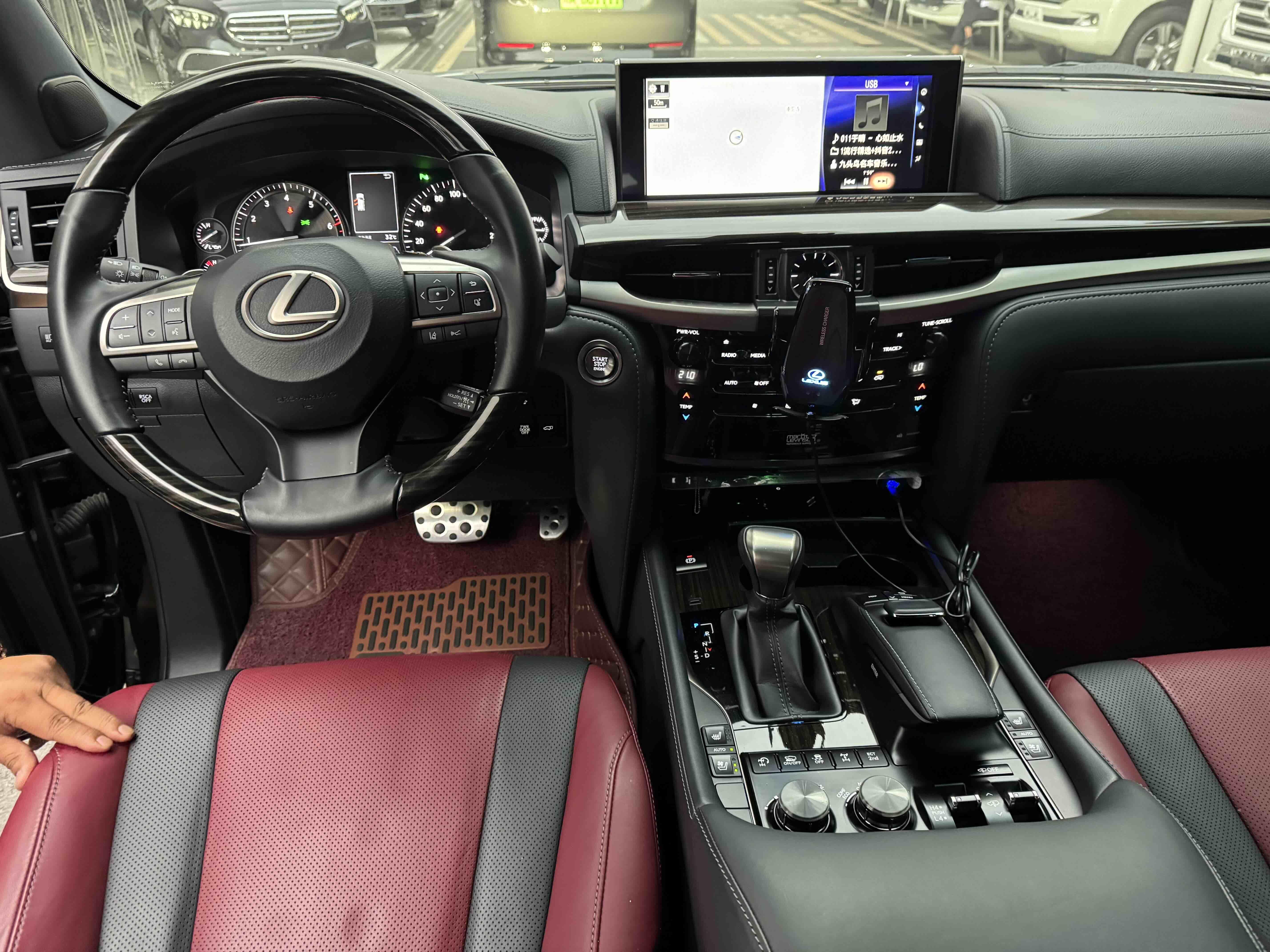 Lexus LX 2019 thumb 4