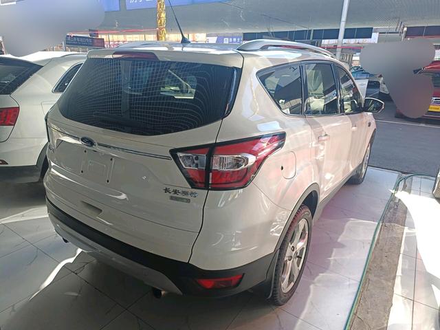 Ford Kuga 2017 thumb 2