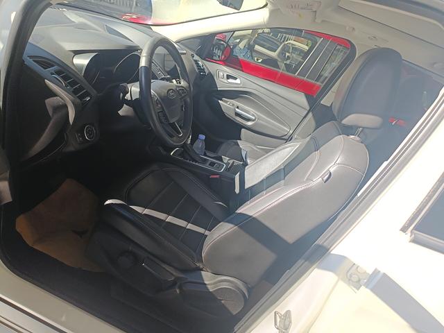 Ford Kuga 2017 thumb 9