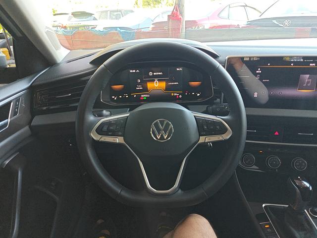 Volkswagen Sagitar 2023 thumb 6