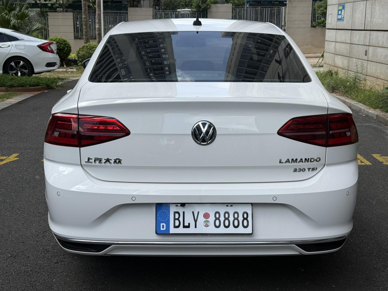 Volkswagen Lamando 2021 thumb 3