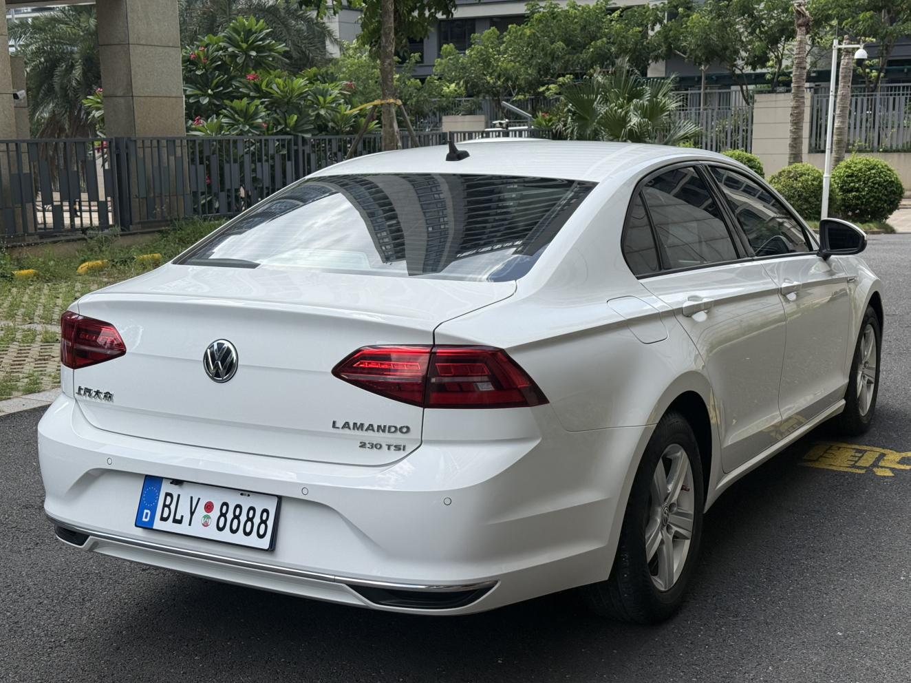 Volkswagen Lamando 2021 thumb 4