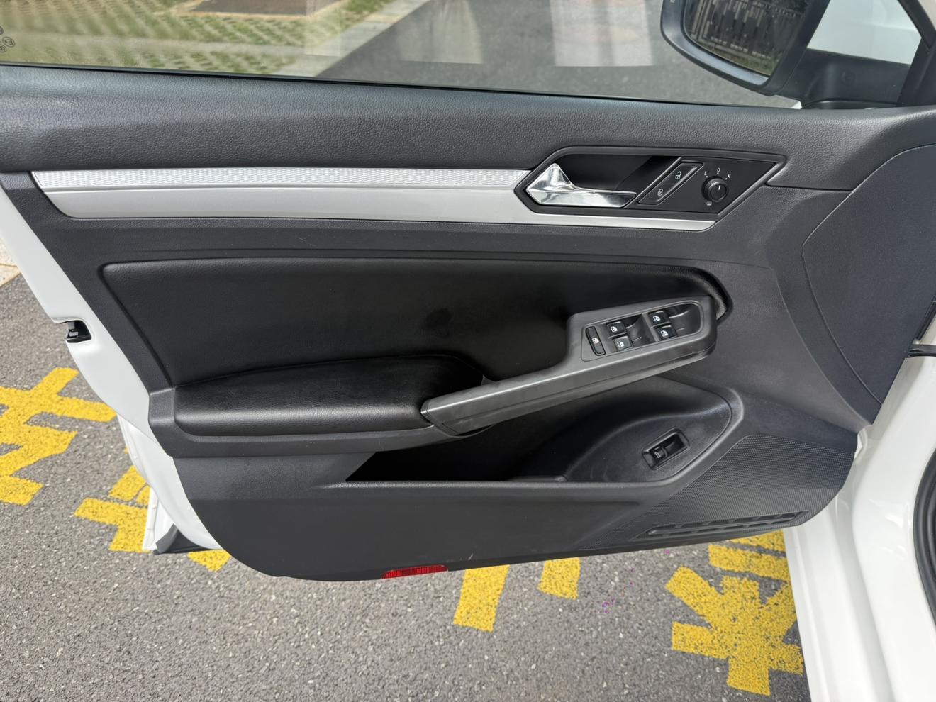 Volkswagen Lamando 2021 thumb 11
