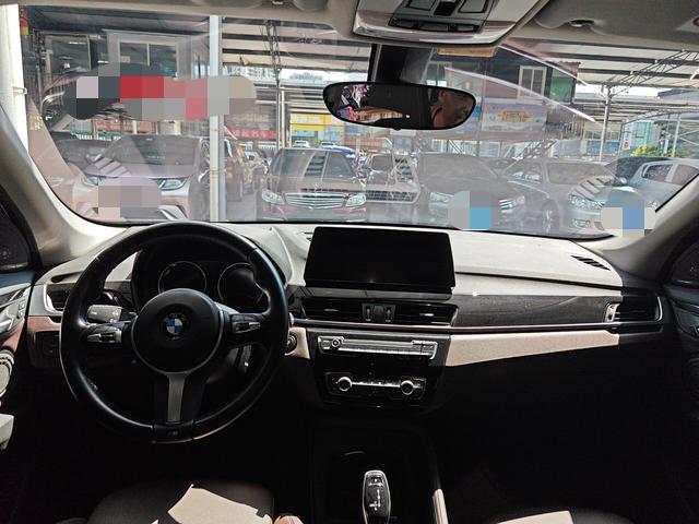 BMW X1 2021 thumb 3