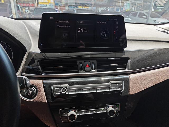 BMW X1 2021 thumb 4