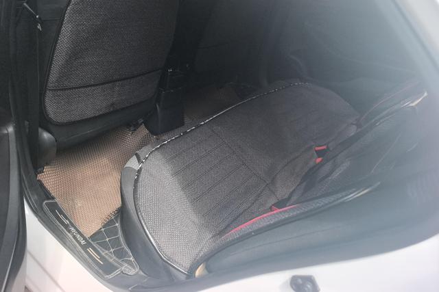 Hyundai Solaris 2017 thumb 6