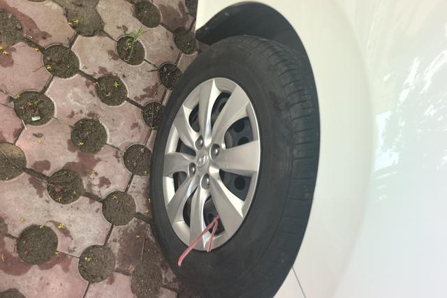 Hyundai Solaris 2017 thumb 7