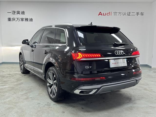 Audi Q7 2022 thumb 2