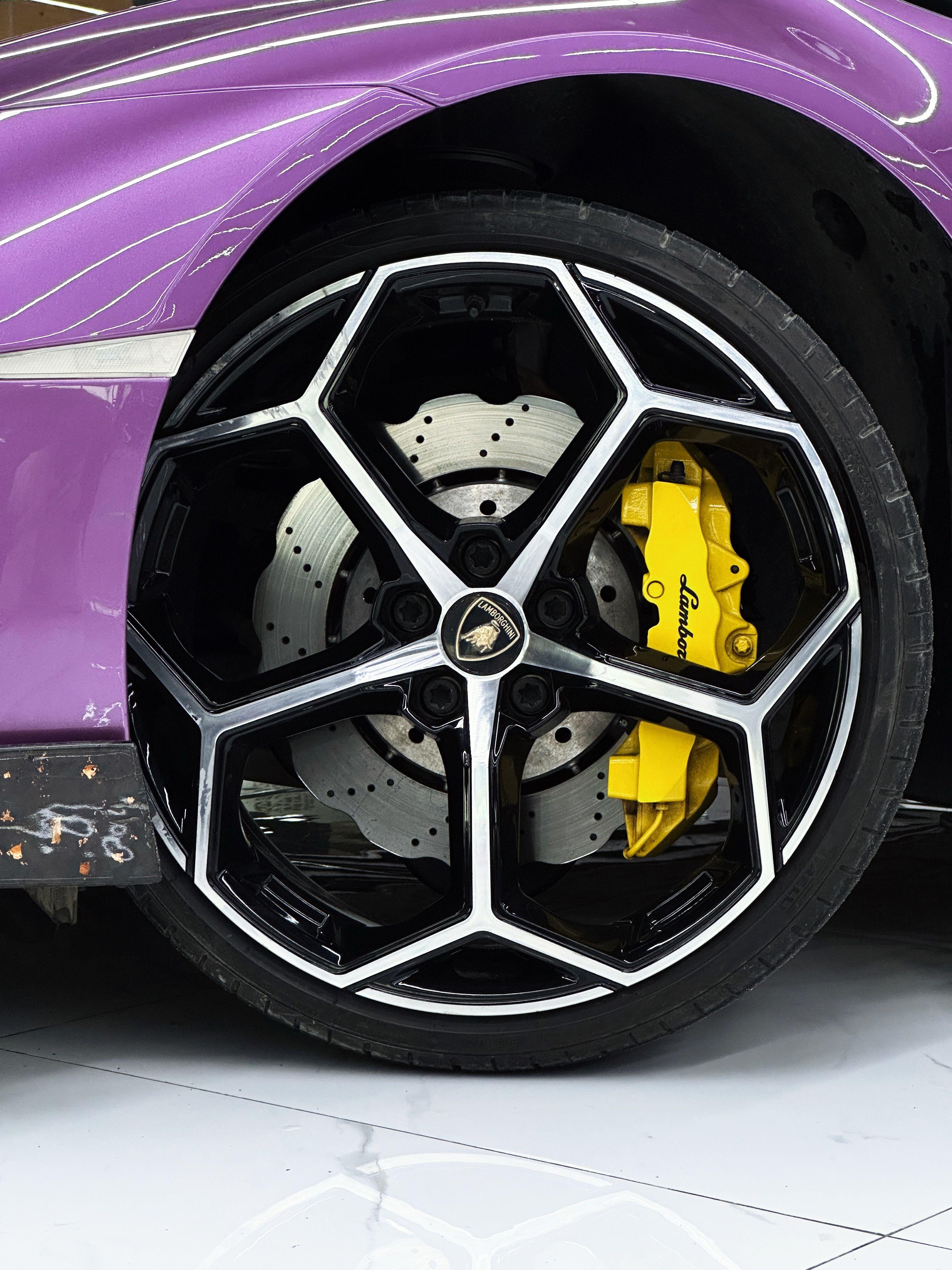 Lamborghini Huracán 2020 thumb 10