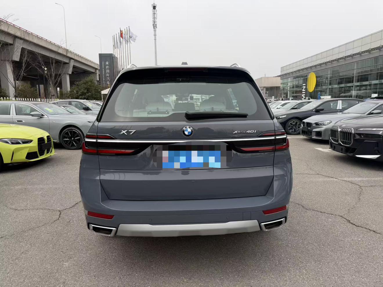BMW X7 2023 thumb 2