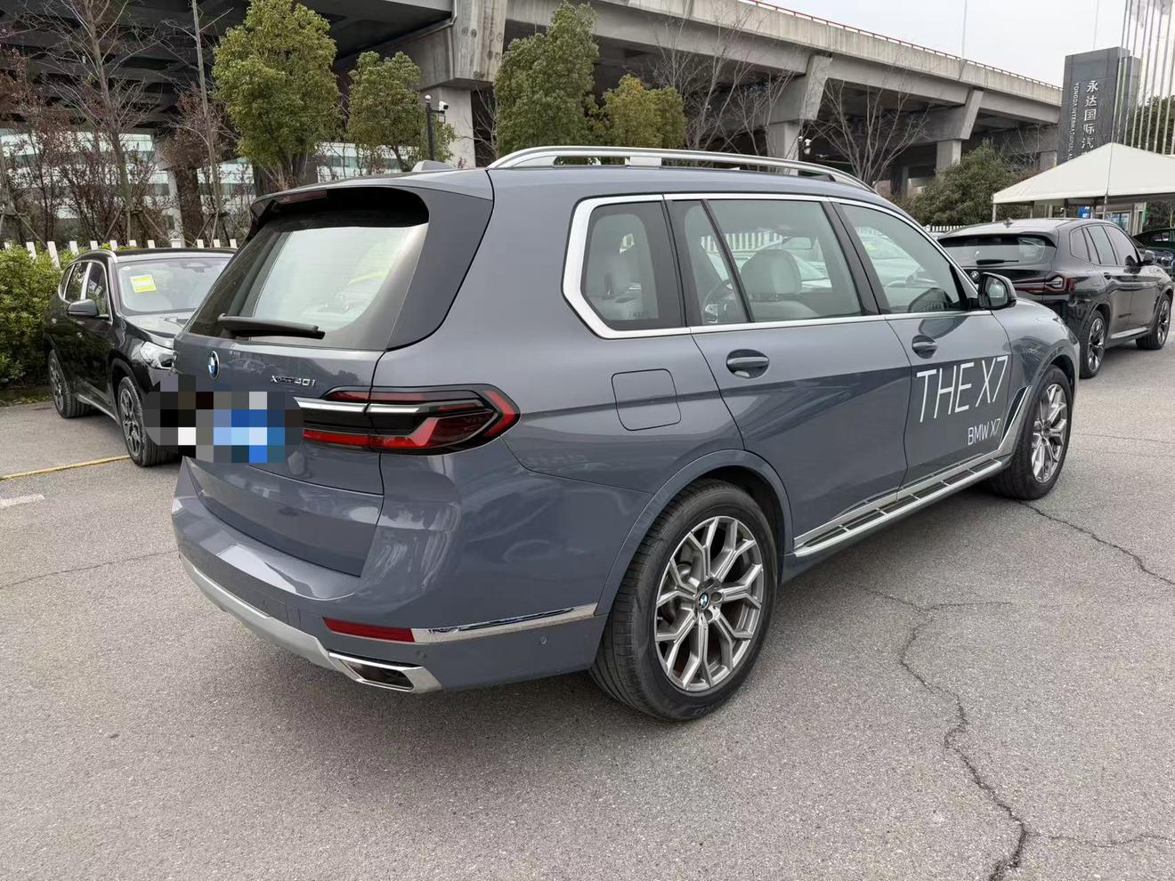 BMW X7 2023 thumb 3