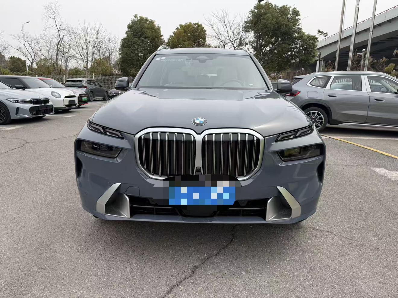 BMW X7 2023 thumb 9