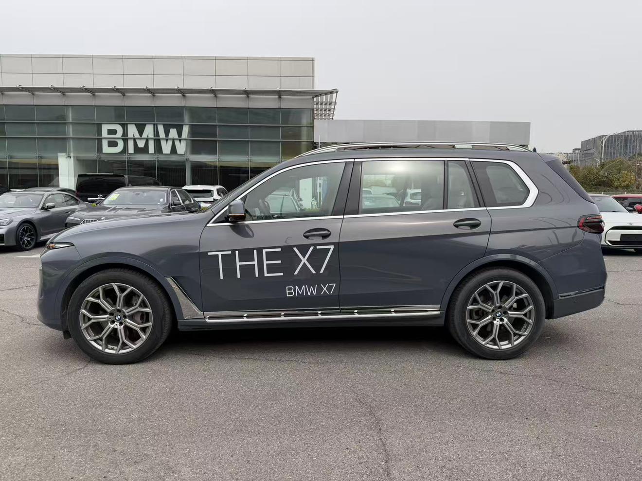 BMW X7 2023 thumb 10