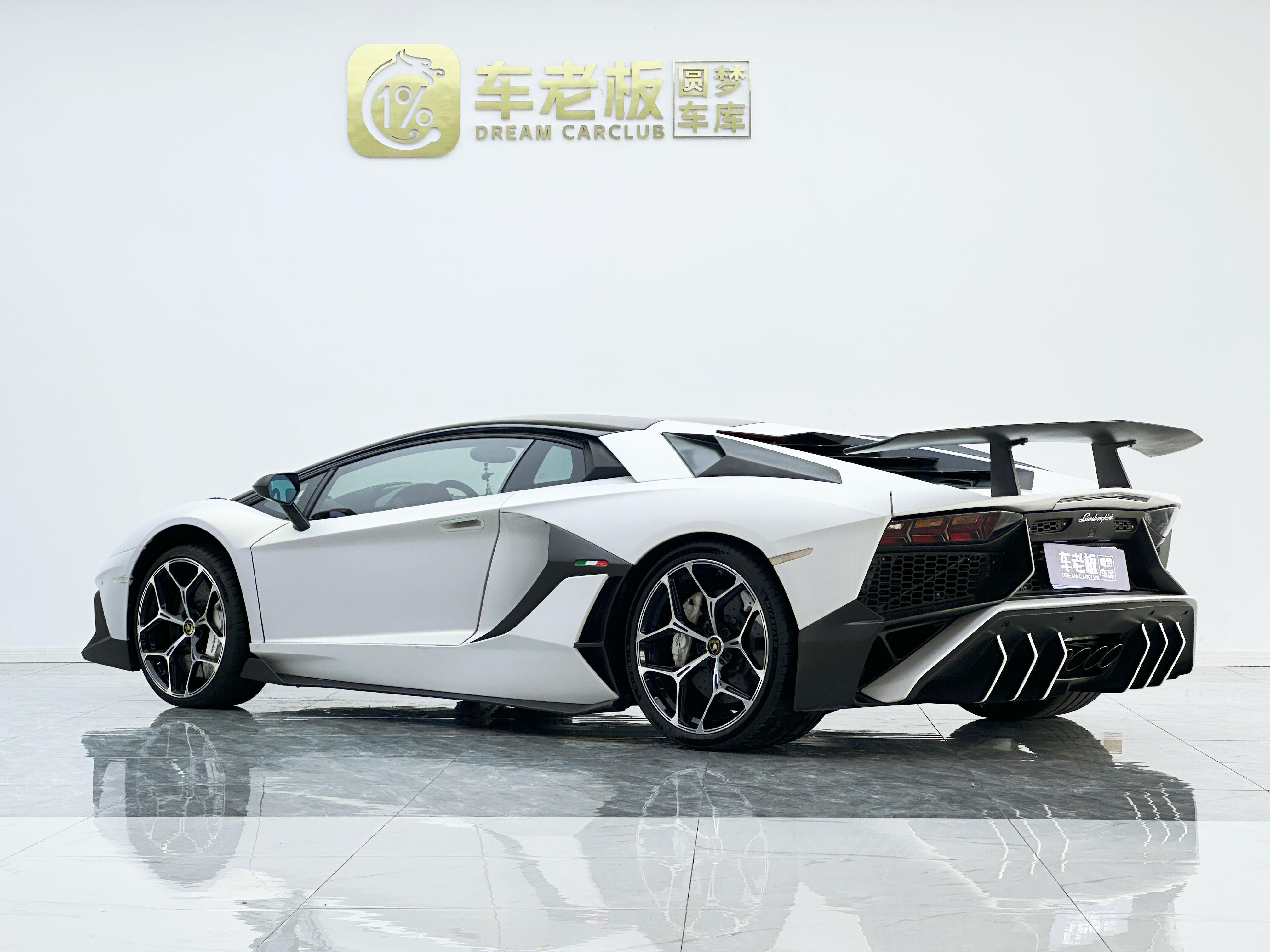 Lamborghini Aventador 2011 thumb 2