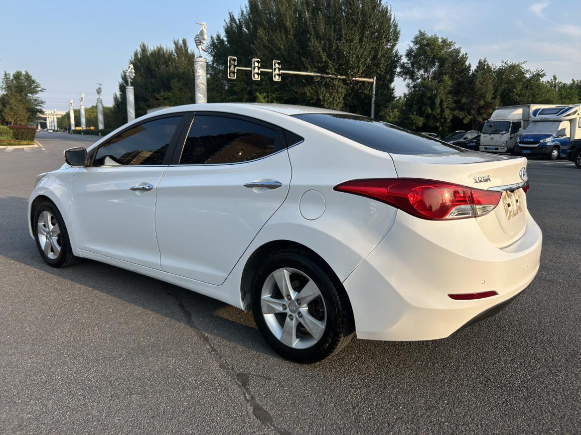 Hyundai Elantra 2013 thumb 11