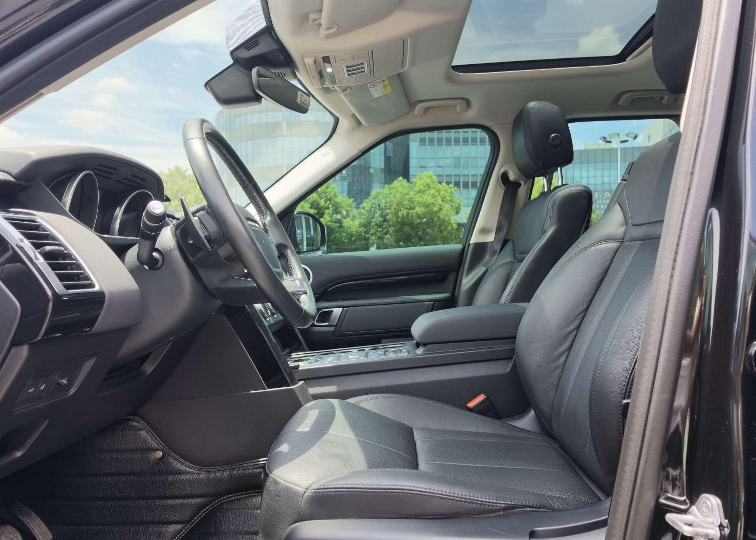 Land Rover Discovery 2017 thumb 6