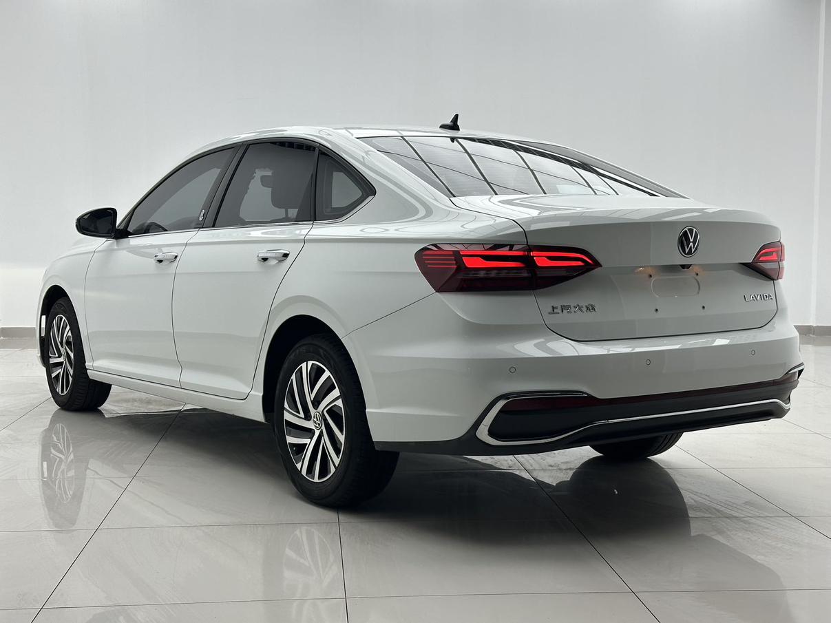 Volkswagen Lavida XR 2023 thumb 2