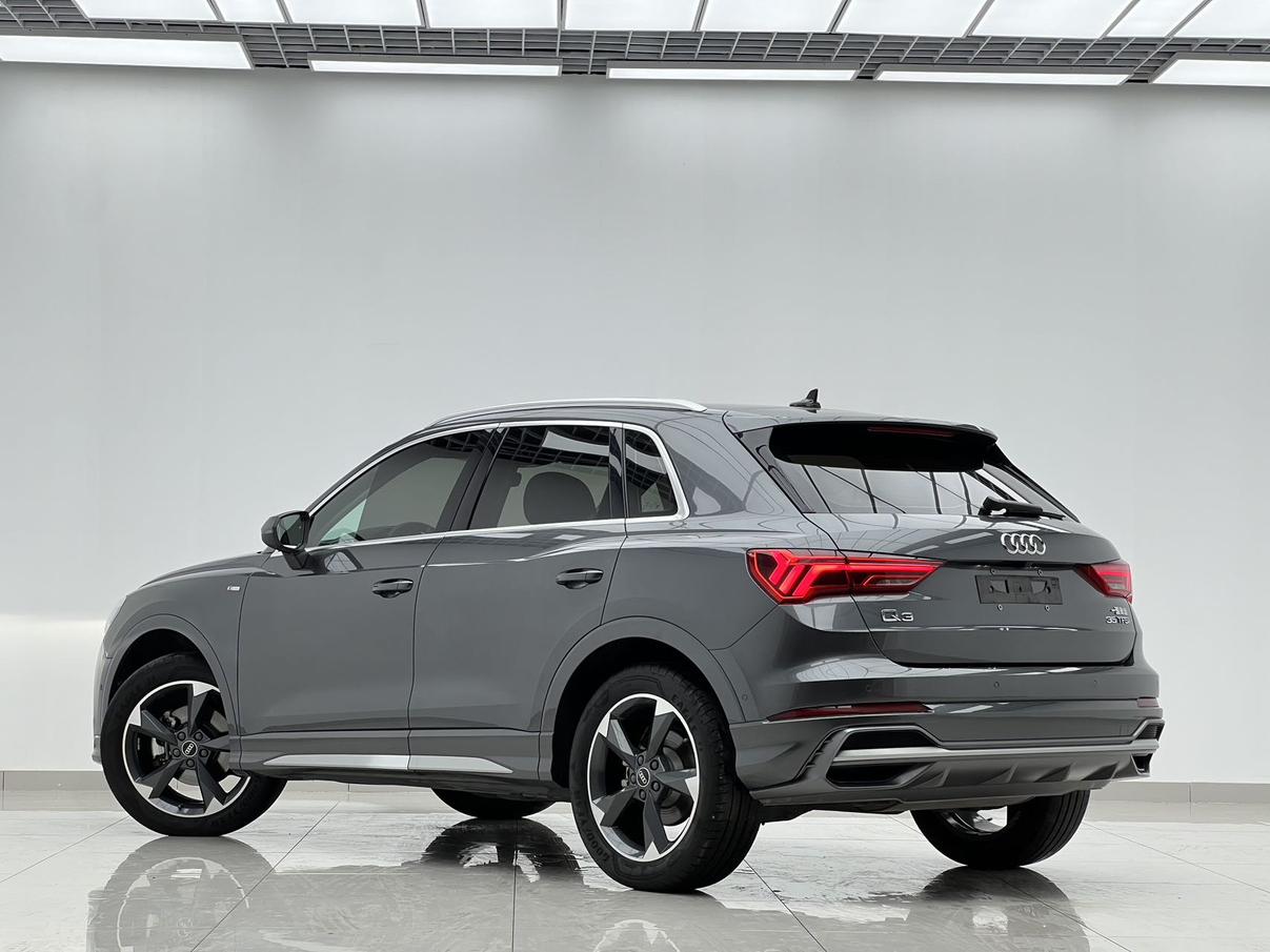 Audi Q3 2022 thumb 2