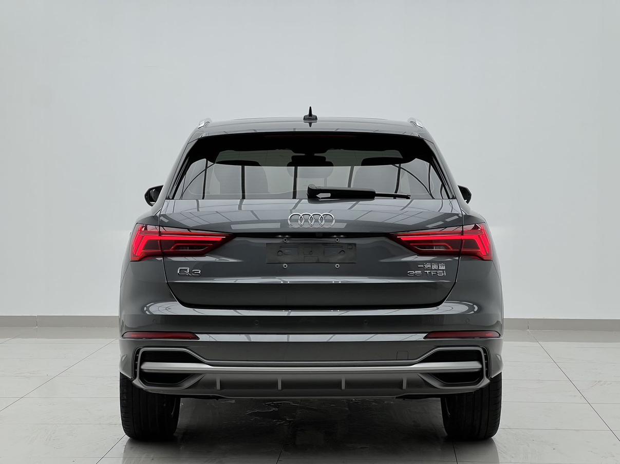 Audi Q3 2022 thumb 3