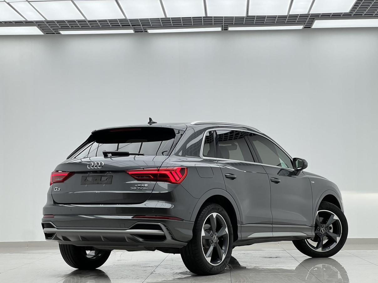 Audi Q3 2022 thumb 4