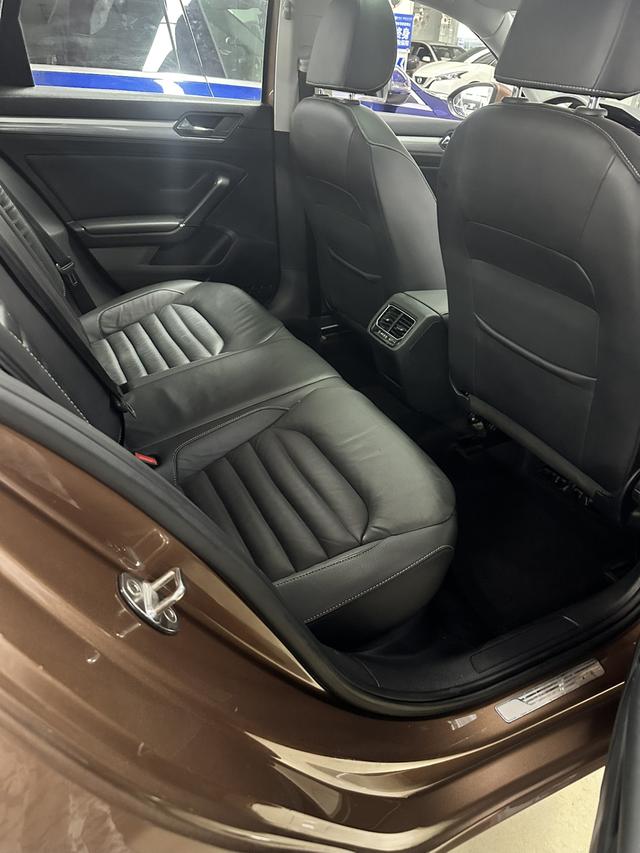 Volkswagen Lamando 2018 thumb 8