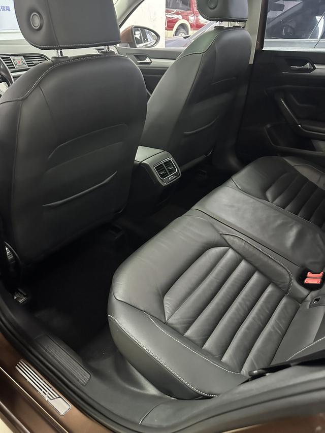 Volkswagen Lamando 2018 thumb 12