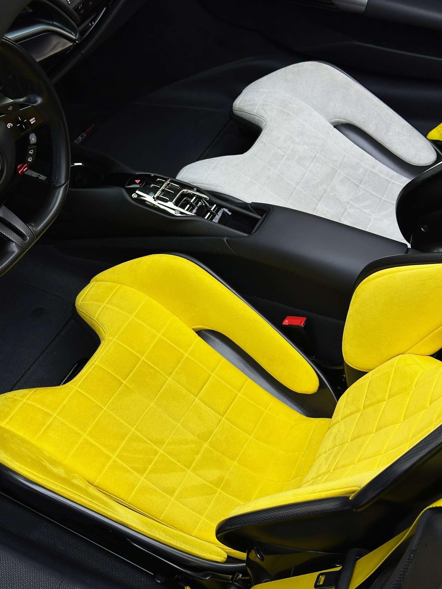 Ferrari SF90 2021 thumb 11