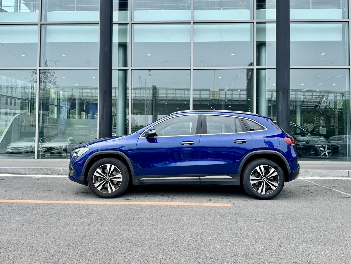 Mercedes-Benz GLA 2023 thumb 10
