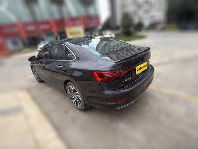 Volkswagen Sagitar 2022 thumb 2