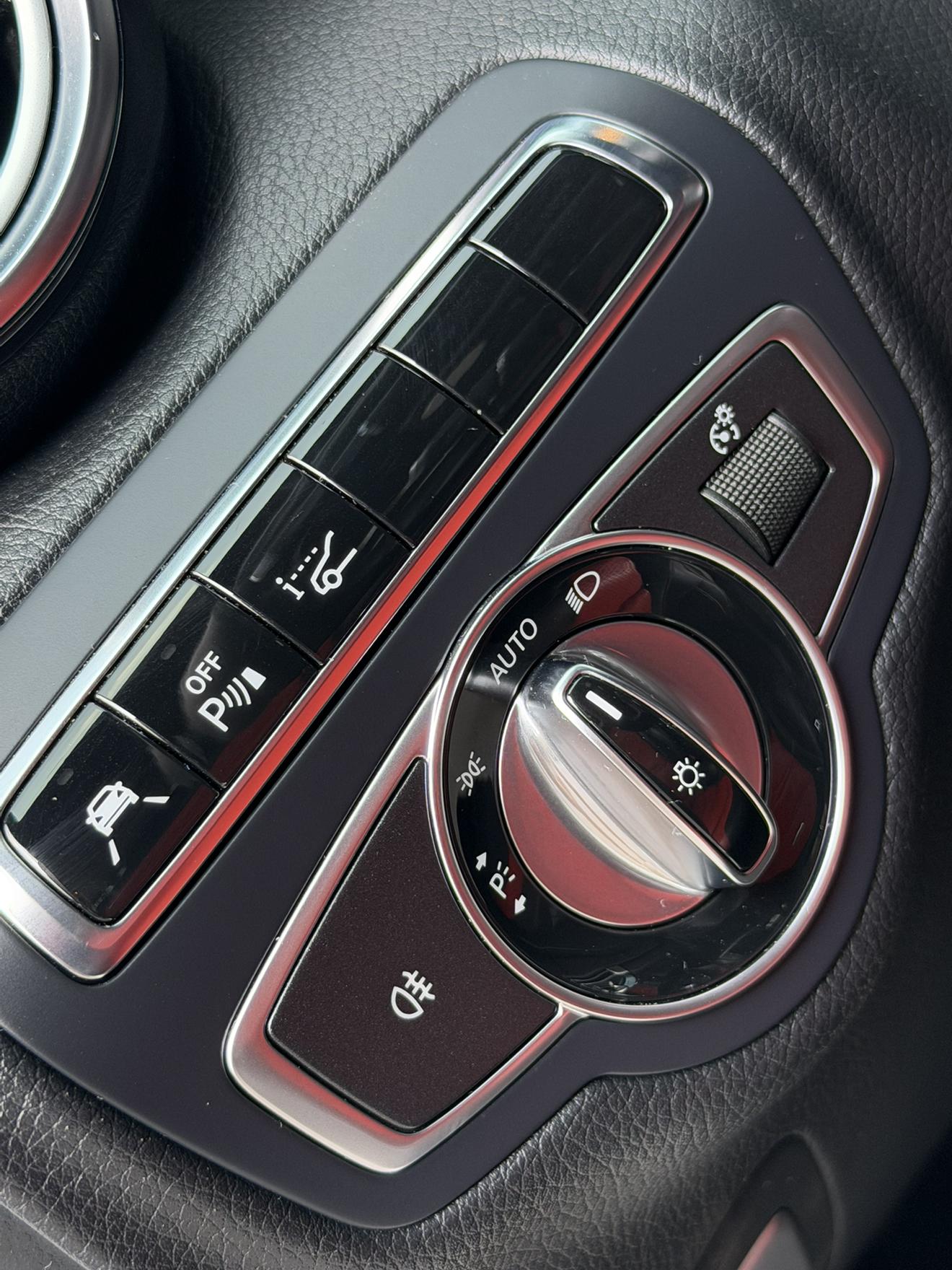 Mercedes-Benz C-Класс 2015 thumb 9
