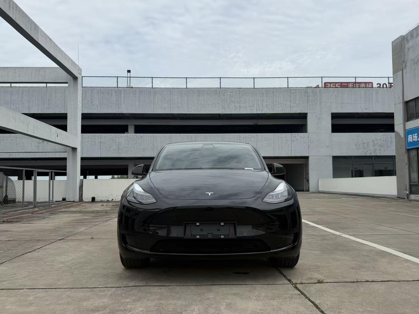 Tesla Model Y 2022 thumb 9