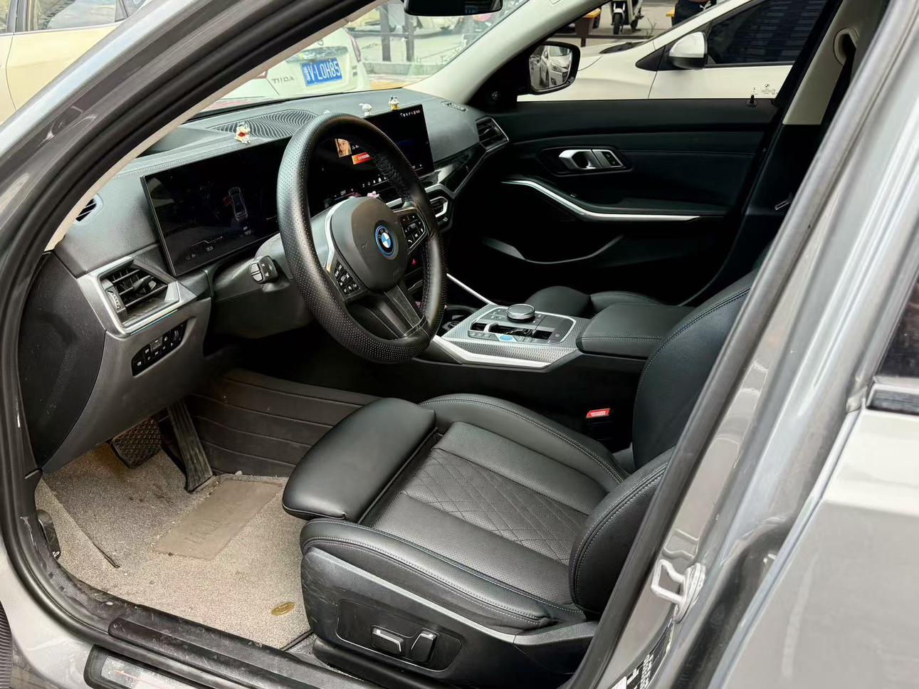 BMW i3 2023 thumb 12