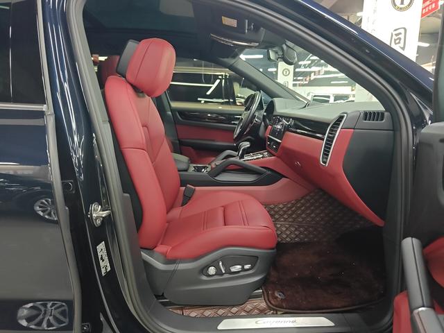 Porsche Cayenne 2019 thumb 9