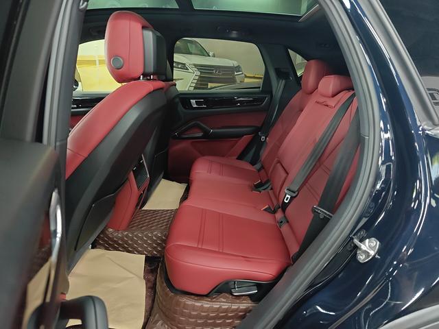 Porsche Cayenne 2019 thumb 10