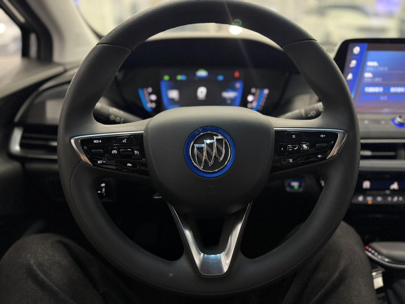Buick 6 PHEV 2020 thumb 11
