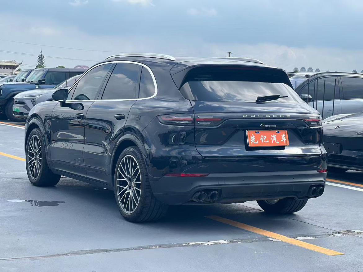 Porsche Cayenne 2022 thumb 10