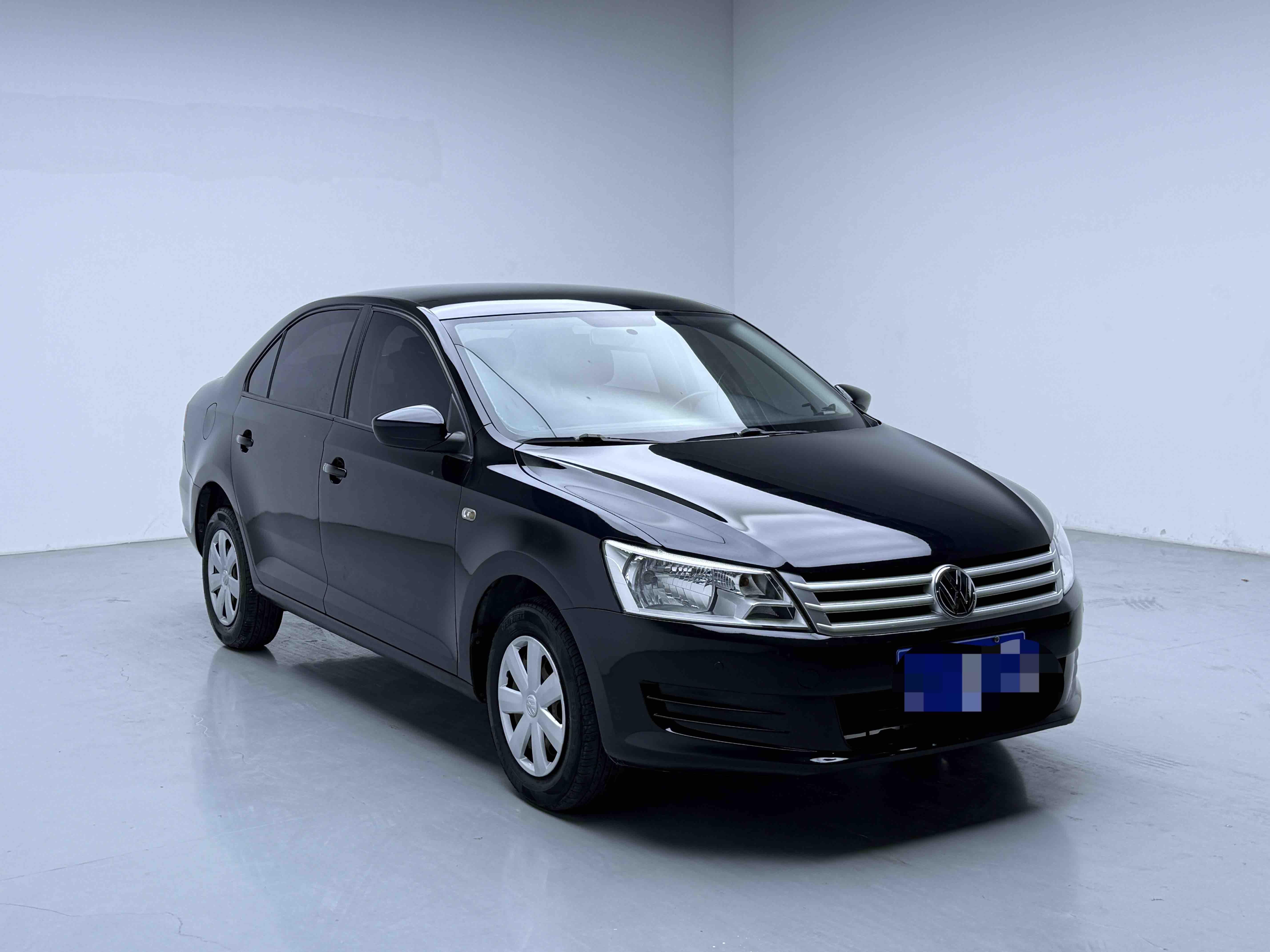 Volkswagen Santana 2015 thumb 10