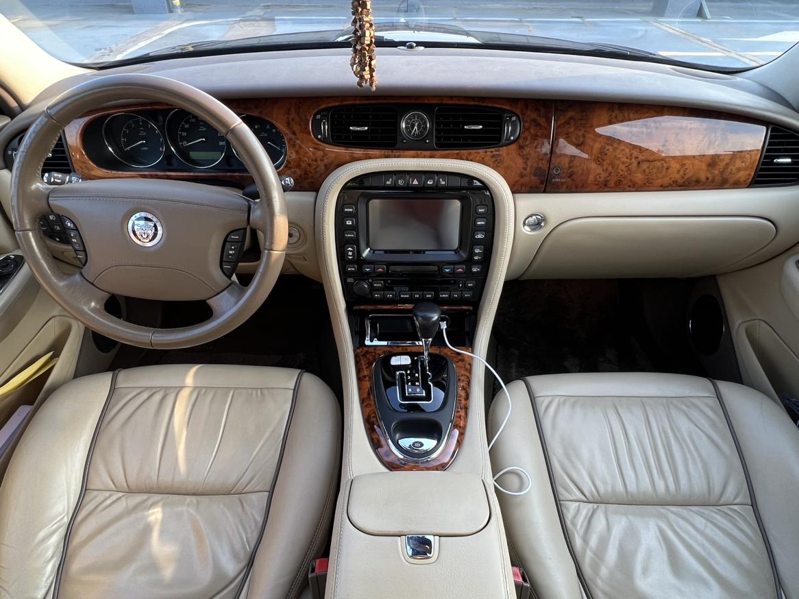 Jaguar XJ 2007 thumb 10